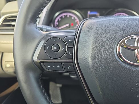 Used 2024 Toyota Camry SE w/ Convenience Package image 16