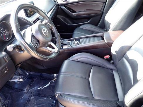 Used 2018 MAZDA MAZDA3 Touring FWD image 10