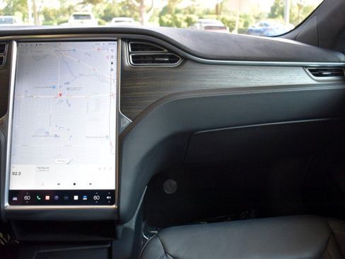 Used 2016 Tesla Model S AWD image 11