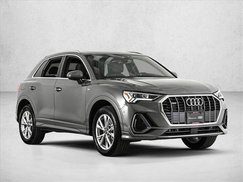 Certified 2025 Audi Q3 2.0T Premium Plus w/ Premium Plus Package image 3
