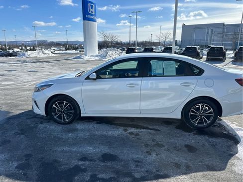 Used 2024 Kia Forte LXS image 5