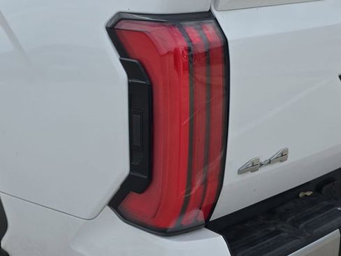 Used 2024 Toyota Tundra Limited AWD/4WD image 34