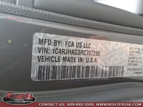 Used 2024 Jeep Grand Cherokee Laredo X AWD/4WD image 37