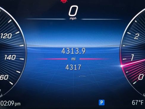 Used 2026 Mercedes-Benz GLB 250 4MATIC image 30