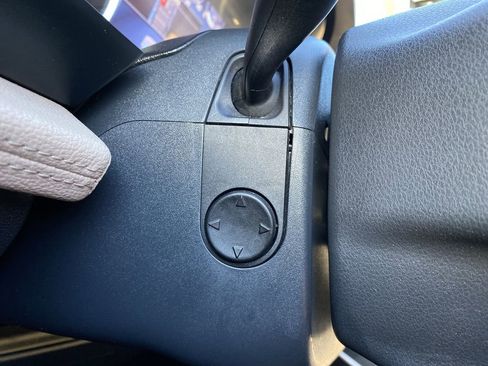 Certified 2023 Ford Expedition Limited image 34