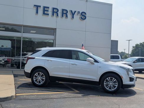 Used 2020 Cadillac XT5 Premium Luxury AWD/4WD image 2