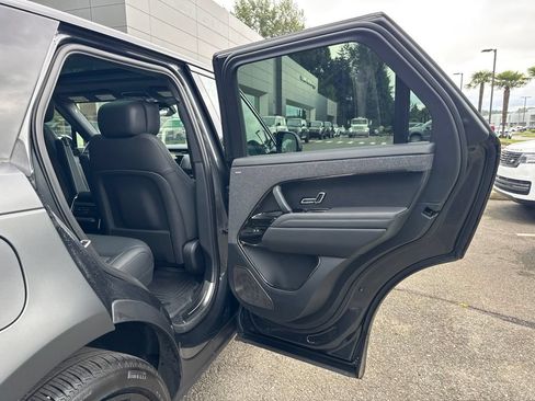 Used 2025 Land Rover Range Rover Sport Dynamic SE AWD/4WD image 18