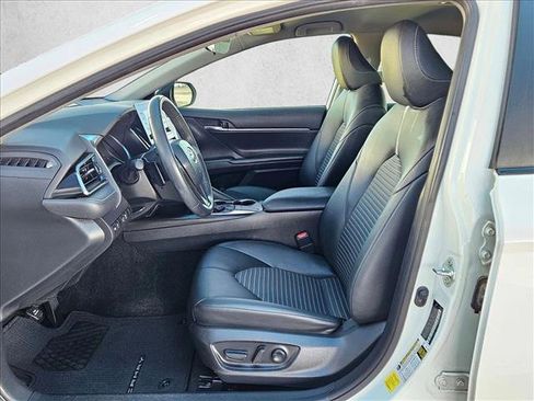 Used 2022 Toyota Camry SE image 15