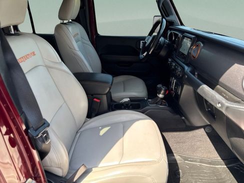 Used 2021 Jeep Gladiator Mojave AWD/4WD image 35