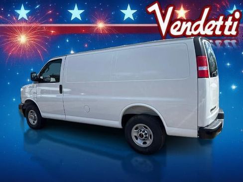 New 2026 GMC Savana 3500 w/ Driver Convenience Package RWD image 7