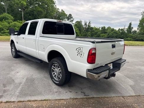 Used 2011 Ford F250 Lariat w/ Lariat Interior Pkg AWD/4WD image 5
