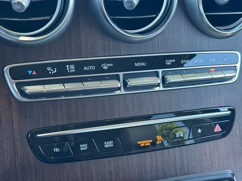 Used 2022 Mercedes-Benz GLC 300 4MATIC image 19