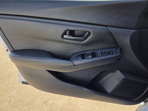 Used 2025 Nissan Sentra S FWD image 25