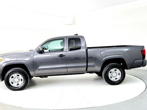 Certified 2019 Toyota Tacoma SR image 3