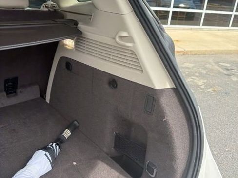 Used 2019 Lincoln MKC Reserve image 11