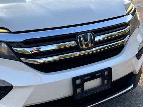 Used 2016 Honda Pilot Touring image 29