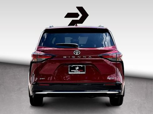 New 2026 Toyota Sienna Limited FWD image 7