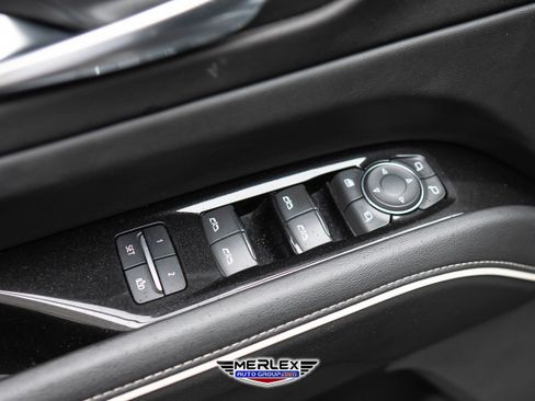 Used 2022 Cadillac Escalade ESV Premium Luxury image 44