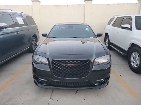 Used 2023 Chrysler 300 S w/ Comfort Group image 14