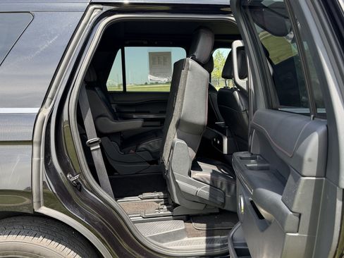 Used 2023 Ford Expedition Limited AWD/4WD image 30