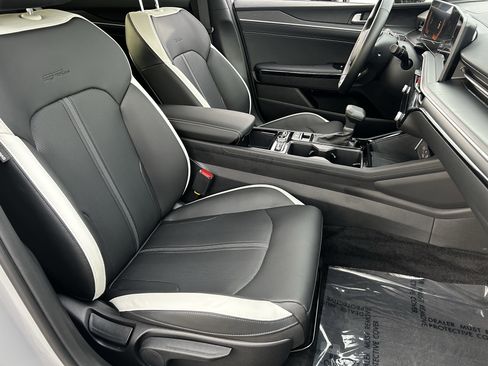 Used 2025 Kia K5 GT-Line image 9