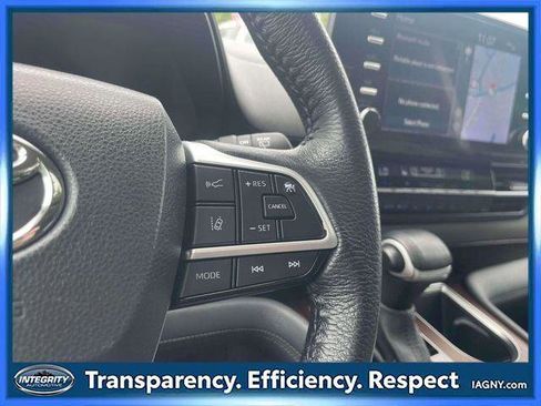 Certified 2024 Toyota Sienna XLE w/ XLE Plus Package AWD/4WD image 24