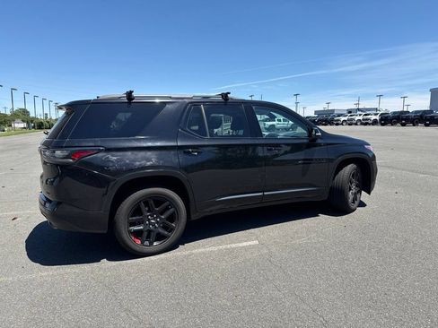 Used 2019 Chevrolet Traverse Premier w/ Redline Edition AWD/4WD image 2