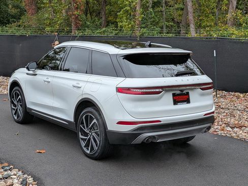 Used 2023 Lincoln Corsair Reserve w/ Equipment Group 201A image 3