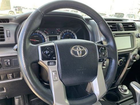 Used 2016 Toyota 4Runner SR5 image 12