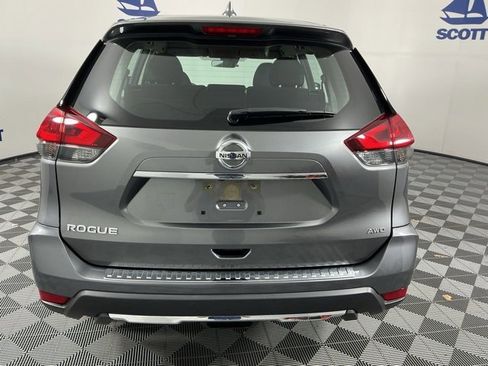 Used 2020 Nissan Rogue S image 16
