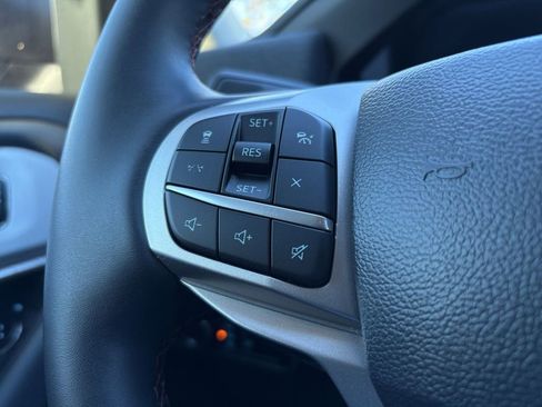 Used 2025 Ford Explorer Active image 17