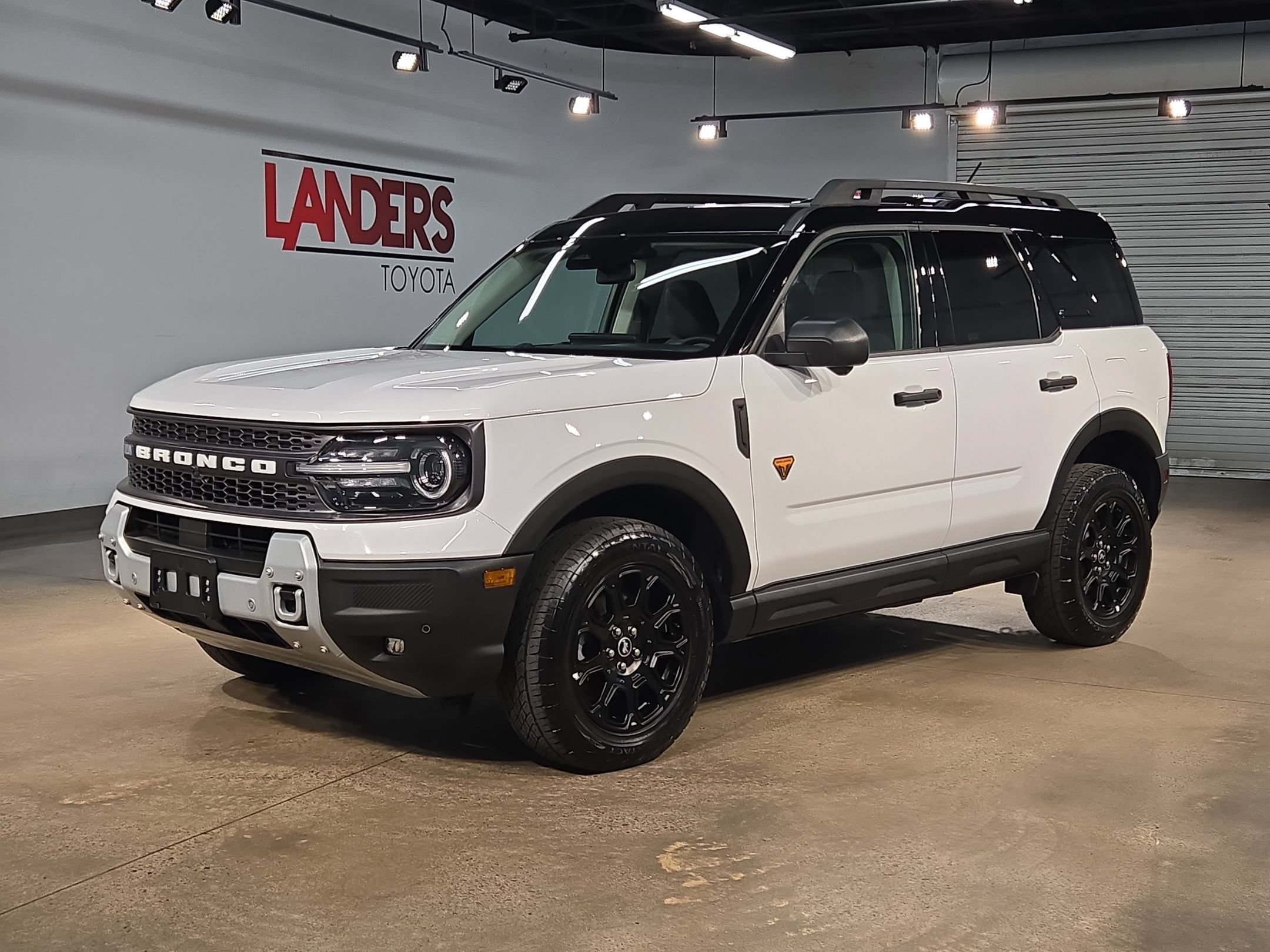 Used 2025 Ford Bronco Sport Badlands AWD/4WD image 3