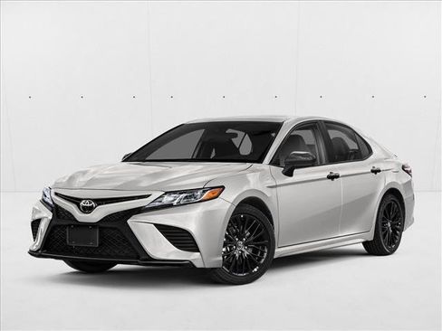 Used 2020 Toyota Camry SE image 1