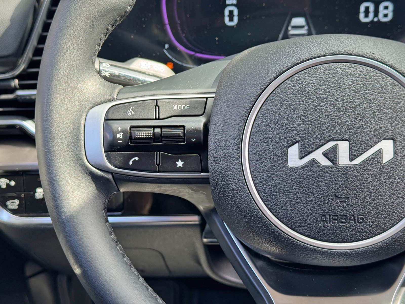 Used 2025 Kia Sportage EX w/ Premium Package FWD image 20