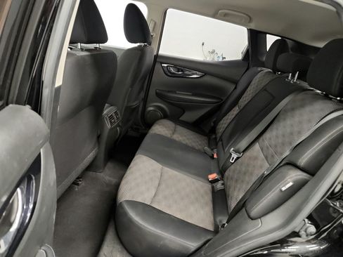 Used 2020 Nissan Rogue Sport SV FWD image 23