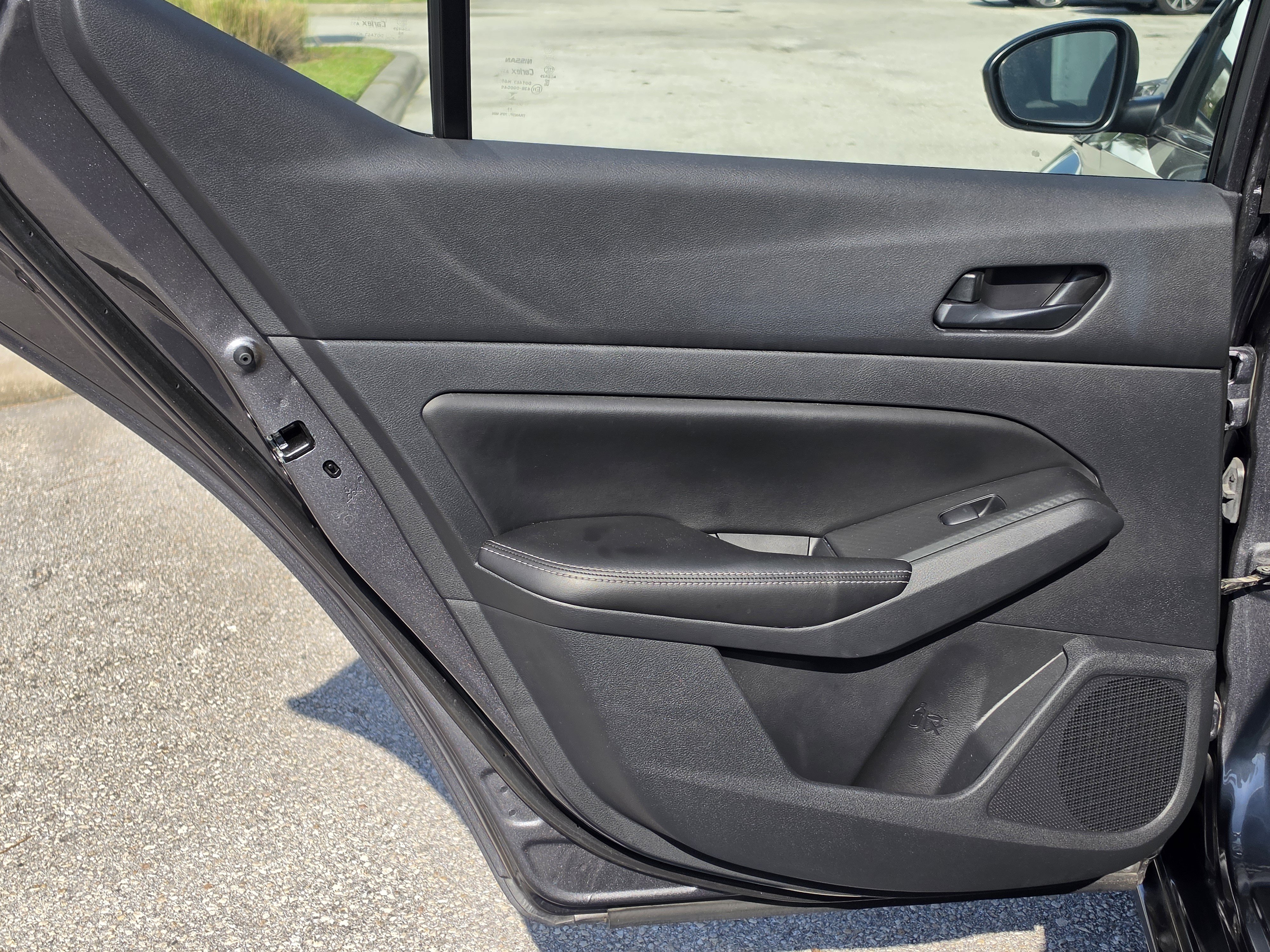 Used 2024 Nissan Altima 2.5 SV FWD image 13