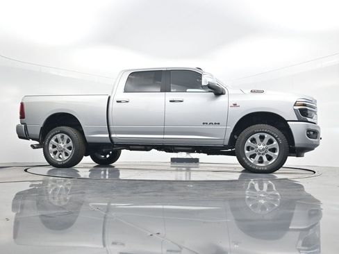New 2026 RAM 2500 Laramie AWD/4WD image 35