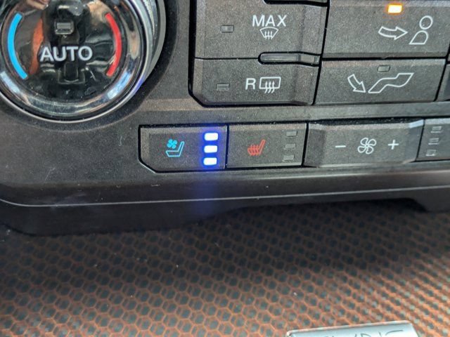Used 2018 Ford F150 Raptor w/ Equipment Group 802A Luxury AWD/4WD image 31