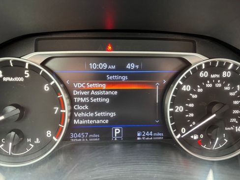 Used 2025 Nissan Altima 2.5 SV FWD image 39