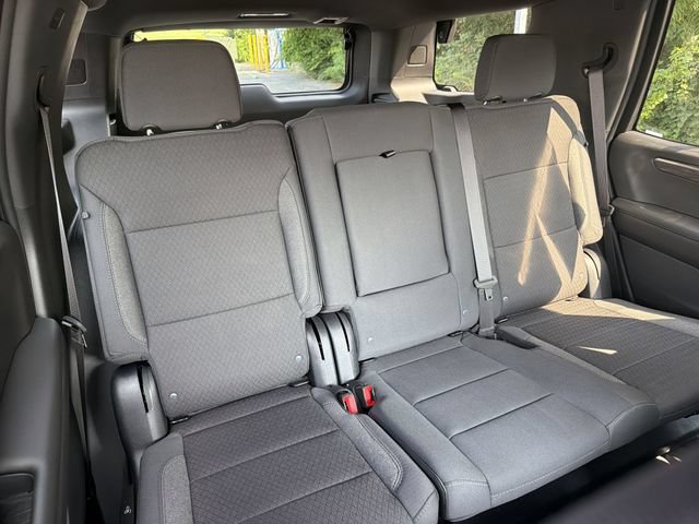 Used 2025 Chevrolet Tahoe 4WD image 16