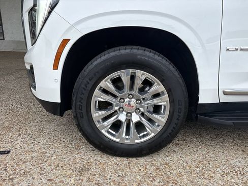 Certified 2025 GMC Yukon Denali AWD/4WD image 32