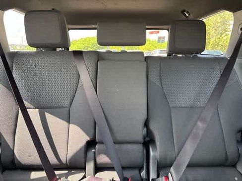 Used 2025 Toyota 4Runner SR5 AWD/4WD image 21