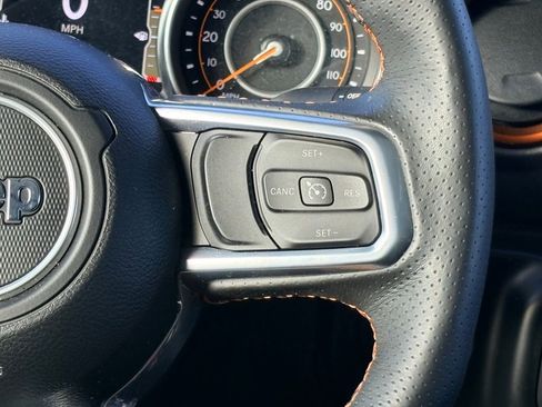 Used 2023 Jeep Gladiator Mojave w/ Cold Weather Group image 15