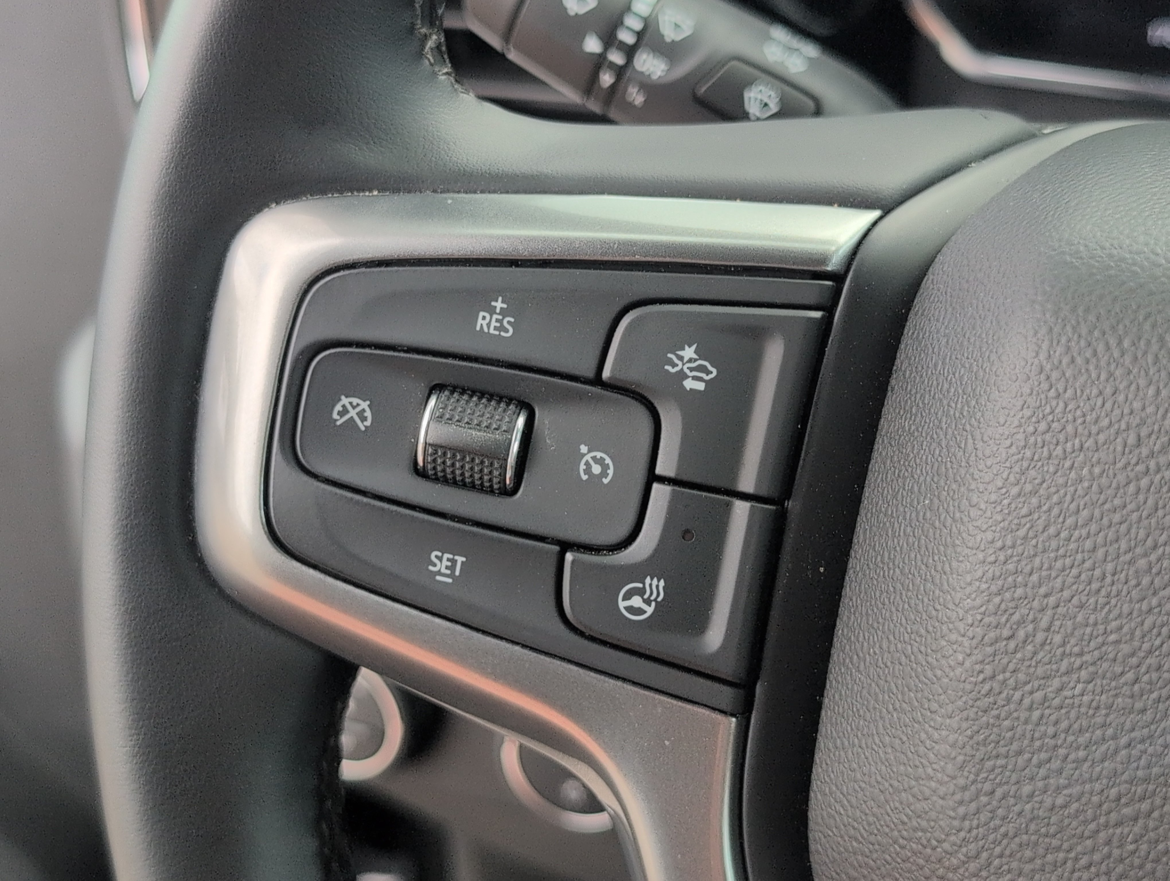 Used 2026 Chevrolet Silverado 1500 LT AWD/4WD image 25