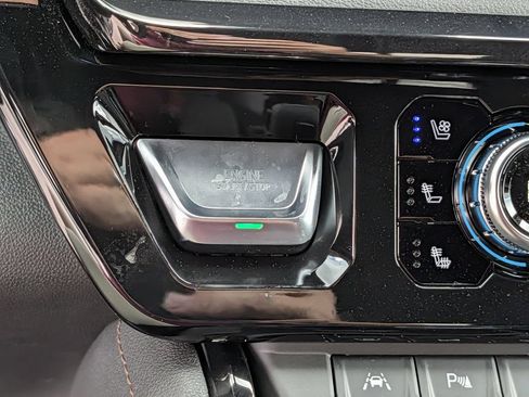 New 2026 GMC Sierra 1500 AT4 w/ AT4 Premium Package AWD/4WD image 17