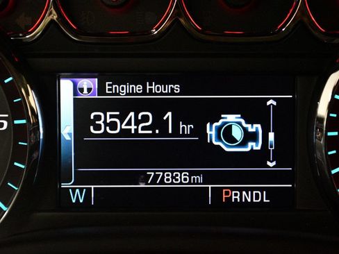 Used 2017 Chevrolet Suburban LS RWD image 48