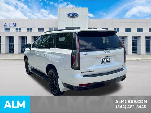 Used 2022 Cadillac Escalade Sport Platinum w/ LPO, ONYX Package image 9