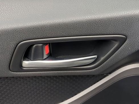 Used 2021 Toyota C-HR LE image 16