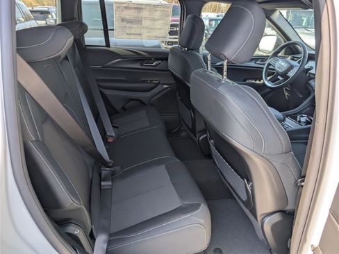 New 2026 Jeep Grand Cherokee Laredo X AWD/4WD image 7