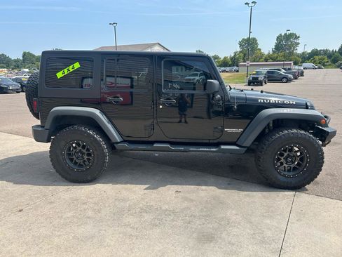 Used 2014 Jeep Wrangler Unlimited Sport w/ Quick Order Package 24S AWD/4WD image 4